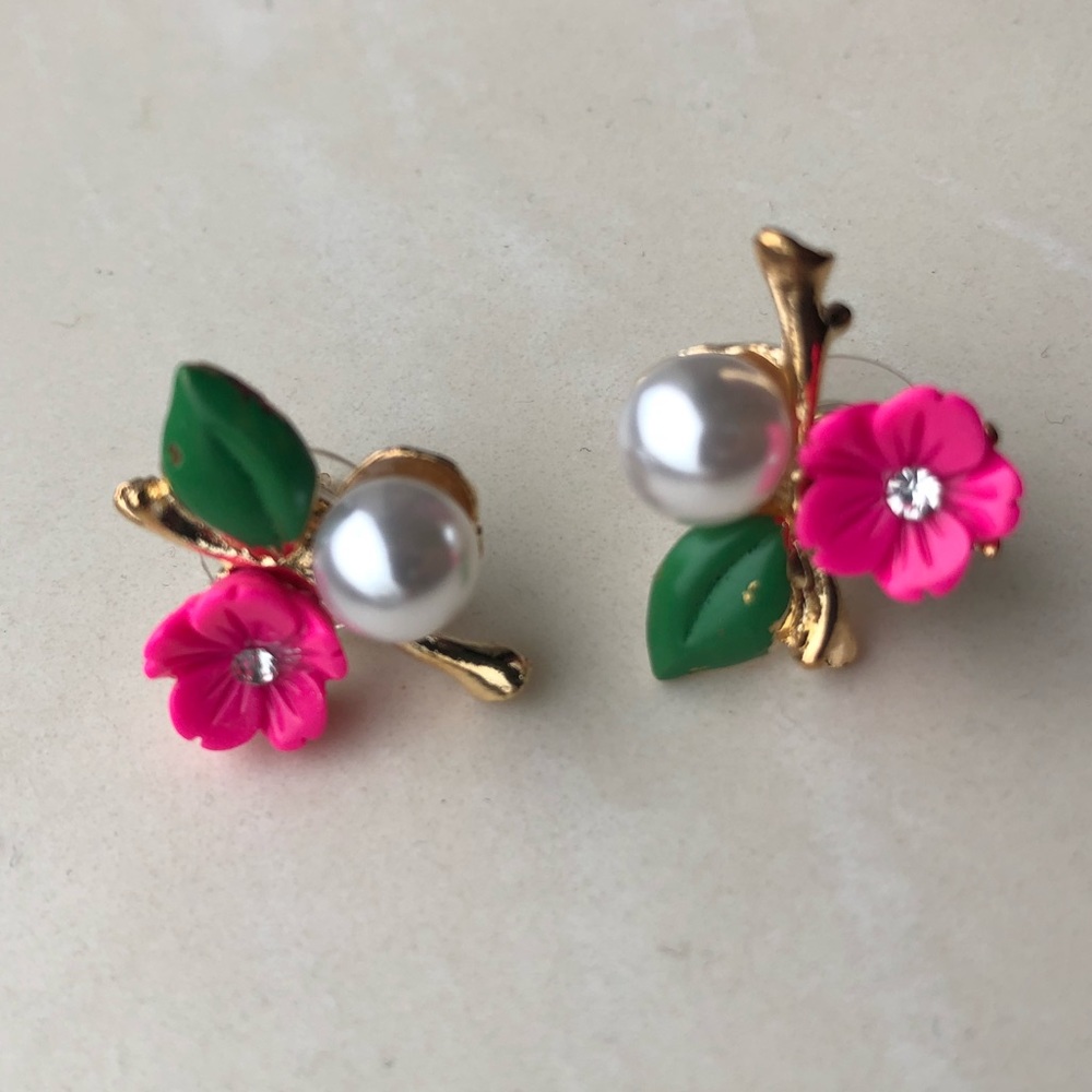 3for $25Flower earrings - Picture 3 of 4